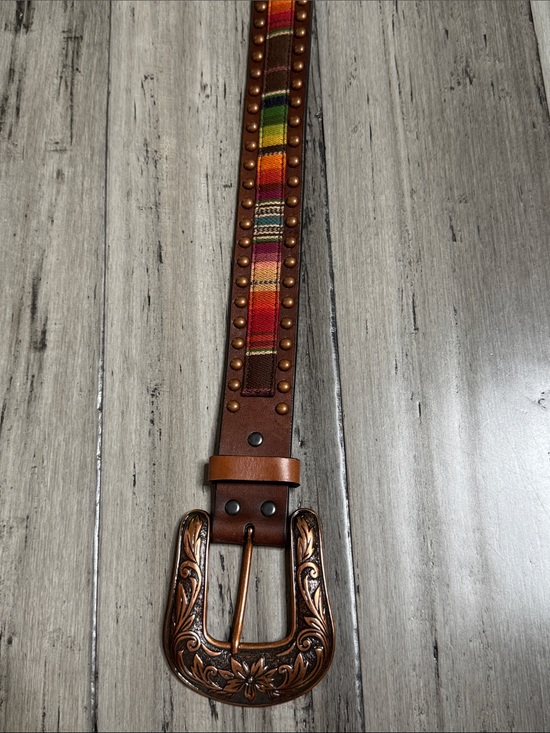 ARIAT BROWN LEATHER SERAPE COPPER STUDDED WESTERN BELT FLORAL BUCKLE MEDIUM NWOT